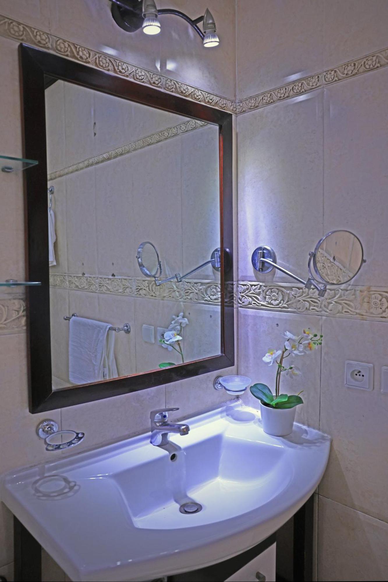 Hotel La Casa Blanca Tétouan Esterno foto